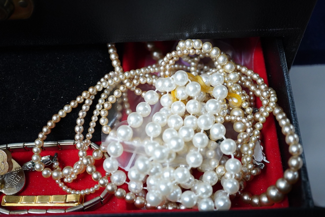 A jewellery box and contents to include a 935 white metal and paste set swallow brooch, silver locket on chain, white metal and costume jewellery, agate necklace and wrist watches including Seiko, Lanco, Lorus and Rotary
